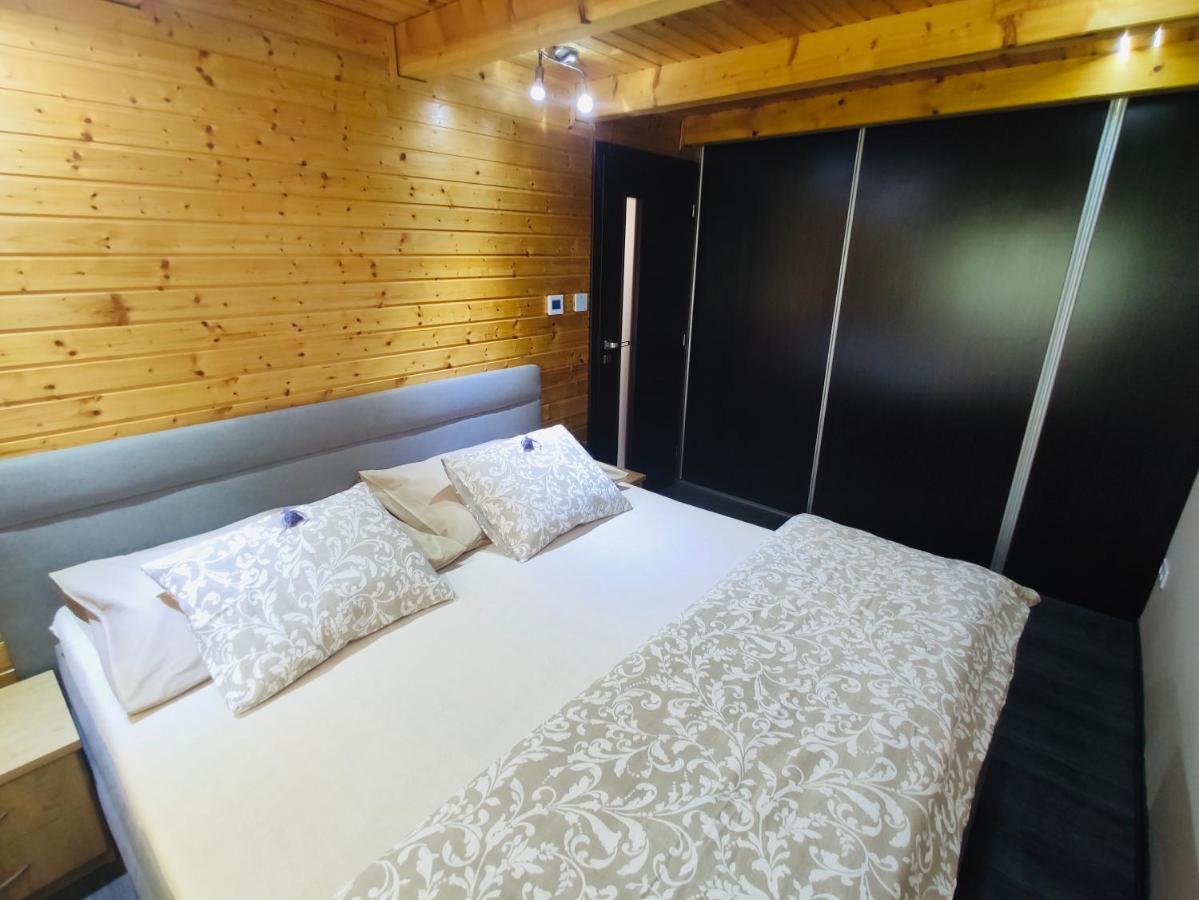 Grand Spa Holiday Home Sklené Teplice Exterior foto
